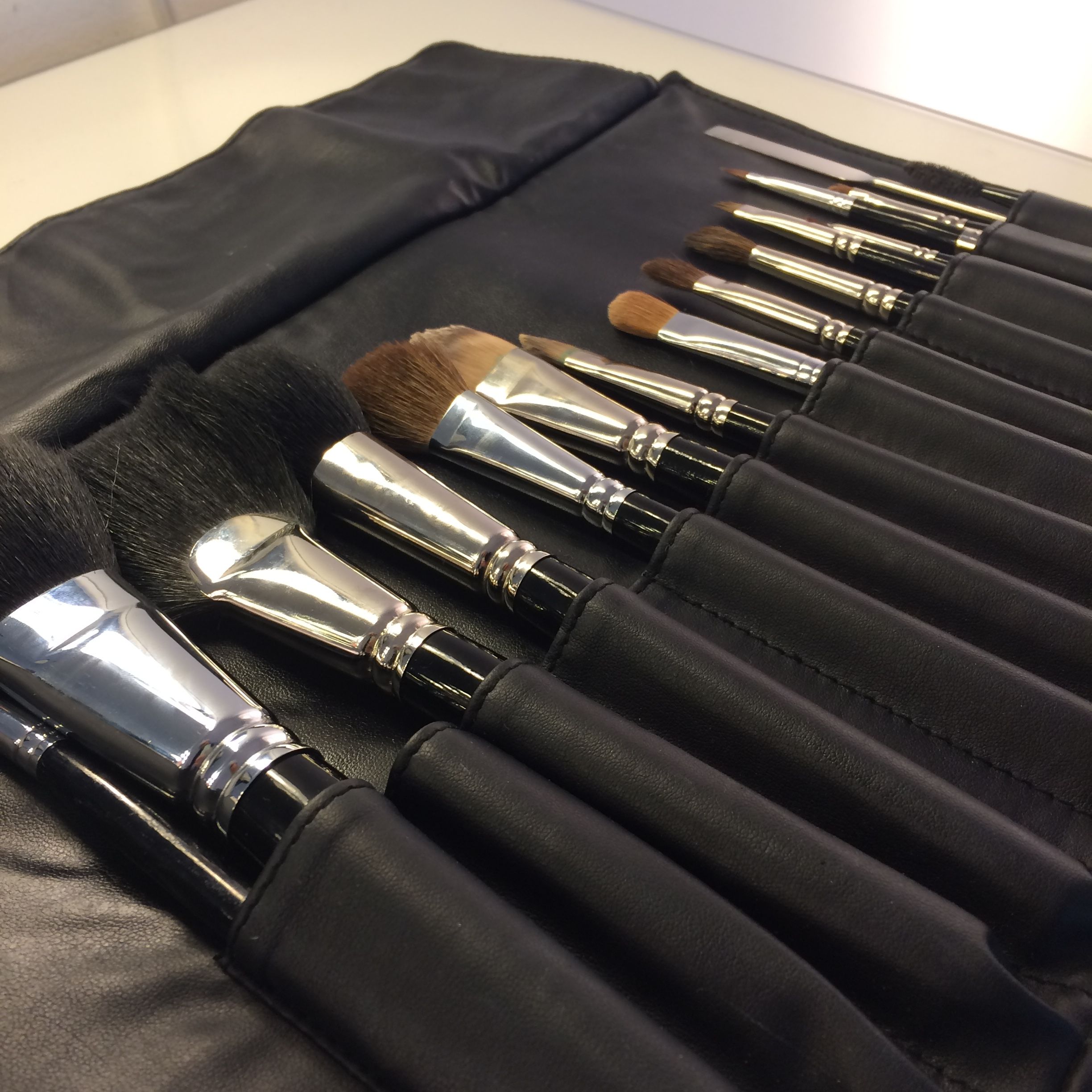 Pinseltaschen sind die optimale Aufbewahrung für Pinsel