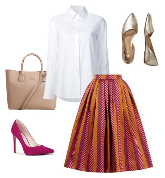 Weiße Bluse mit gemustertem Rock und Pumps